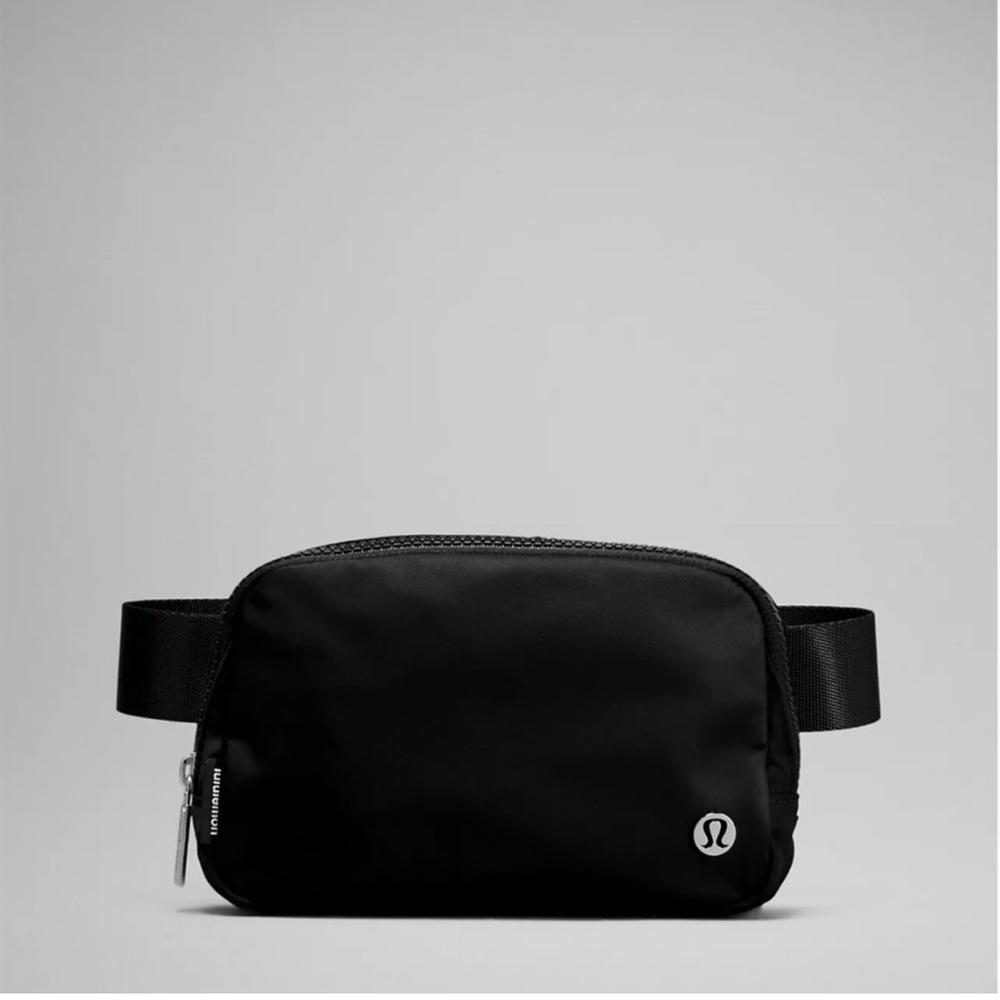 Lululemon everyday bag - Picture 1 of 7